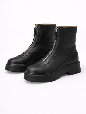 Steve Madden Black Front-Zip Platform Booties